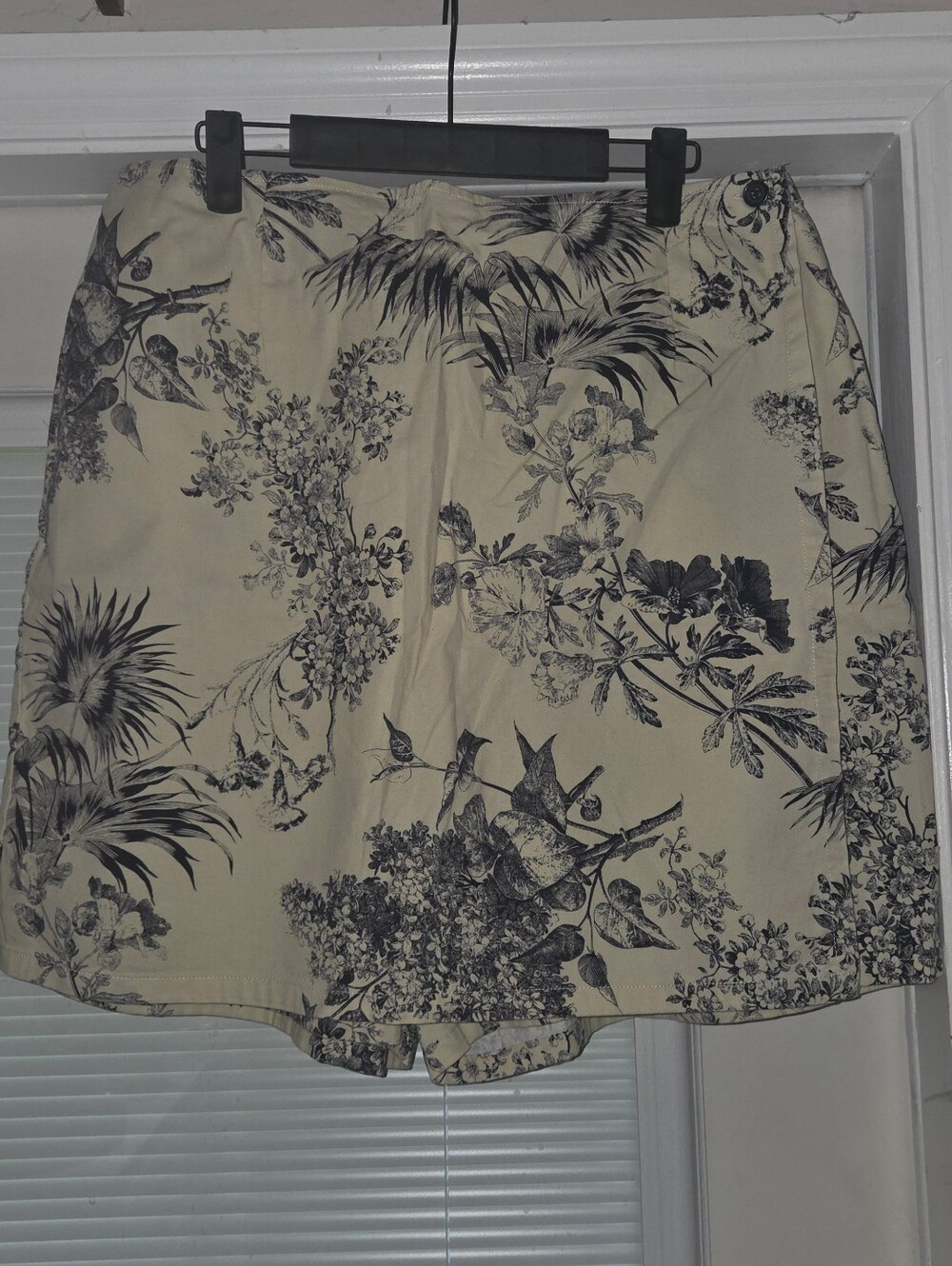 Denim&Co Cream Floral Print Skort with Navy Botanical Design